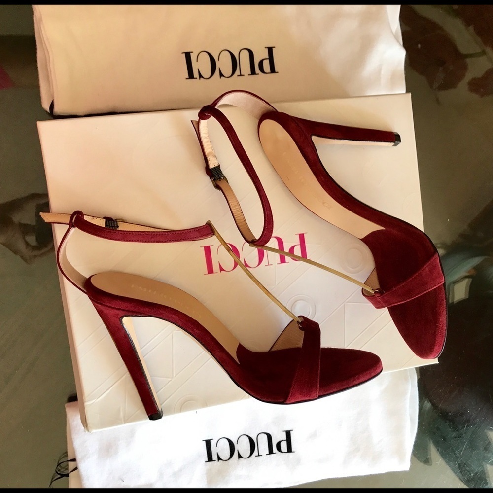 Vintage Emilio Pucci Burgundy Sandals. Size 6
